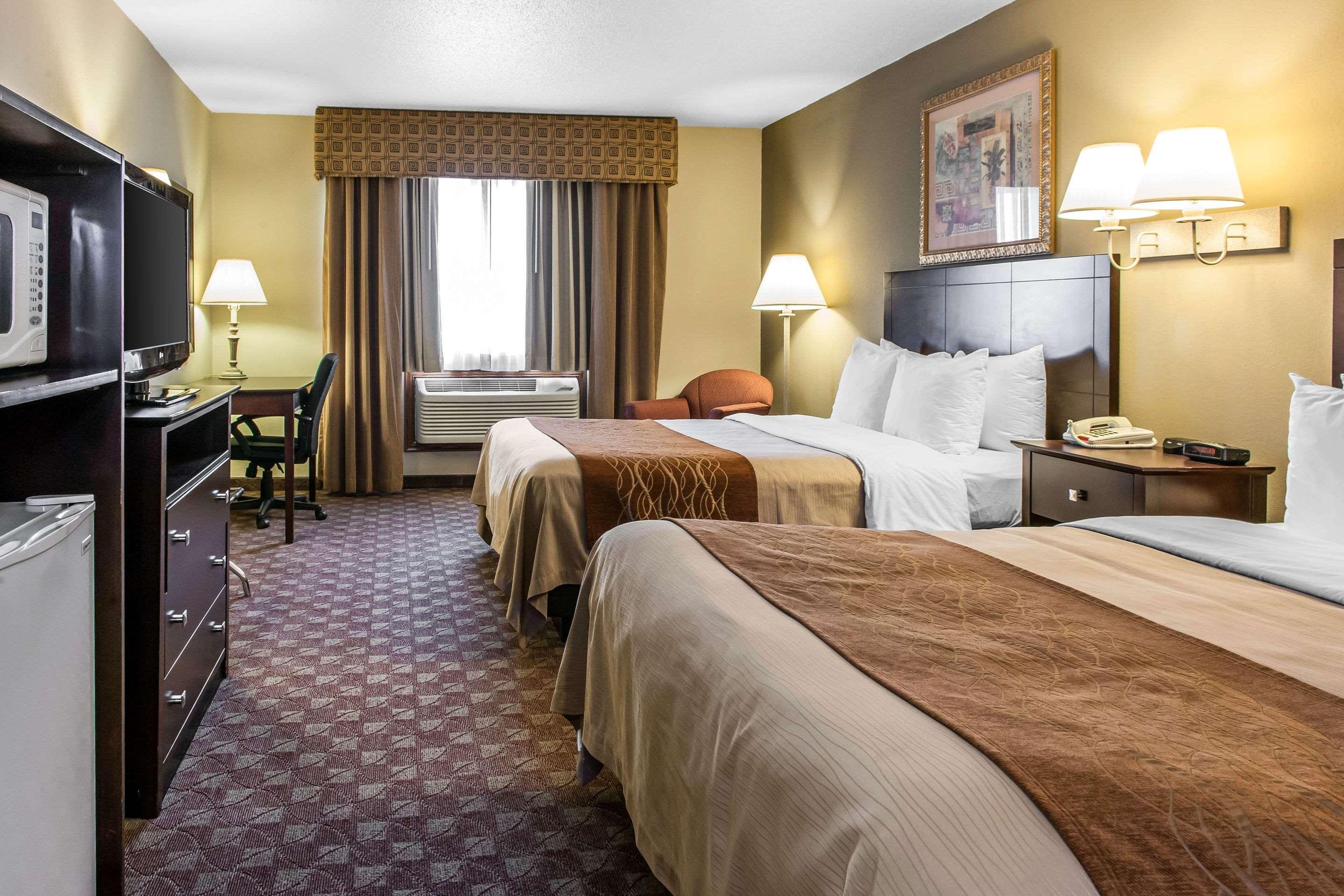 Quality Inn Defiance