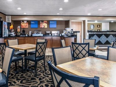Quality Inn Defiance